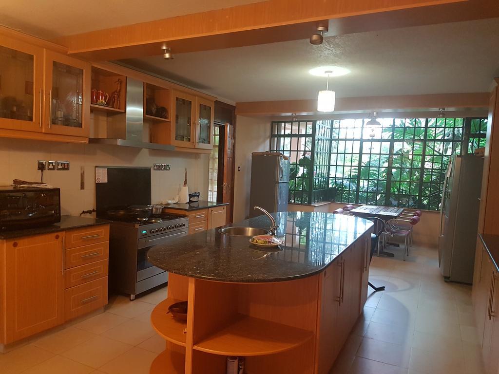 Spurwing Guest House Nairobi Esterno foto