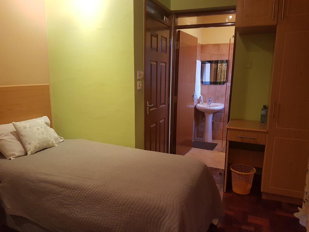 Spurwing Guest House Nairobi Esterno foto