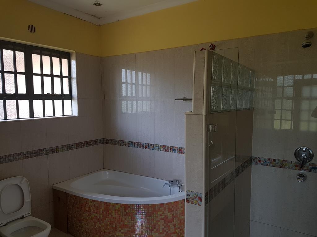 Spurwing Guest House Nairobi Esterno foto