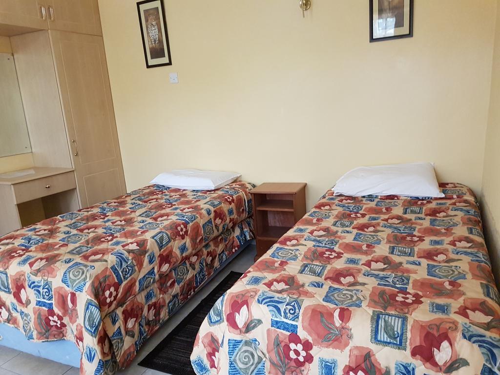 Spurwing Guest House Nairobi Esterno foto